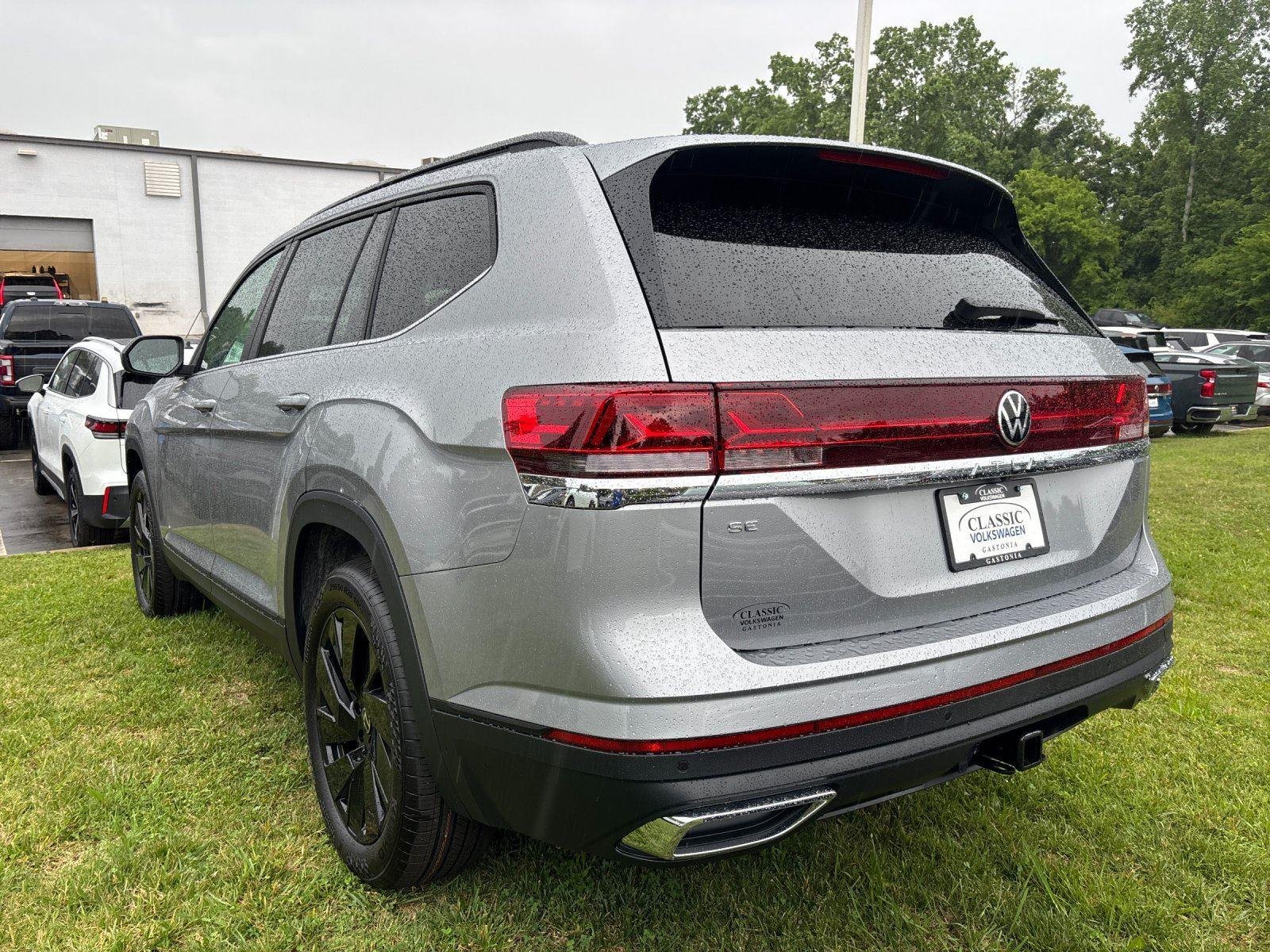 2026 Volkswagen Atlas 2.0T SE w/Tech's photo