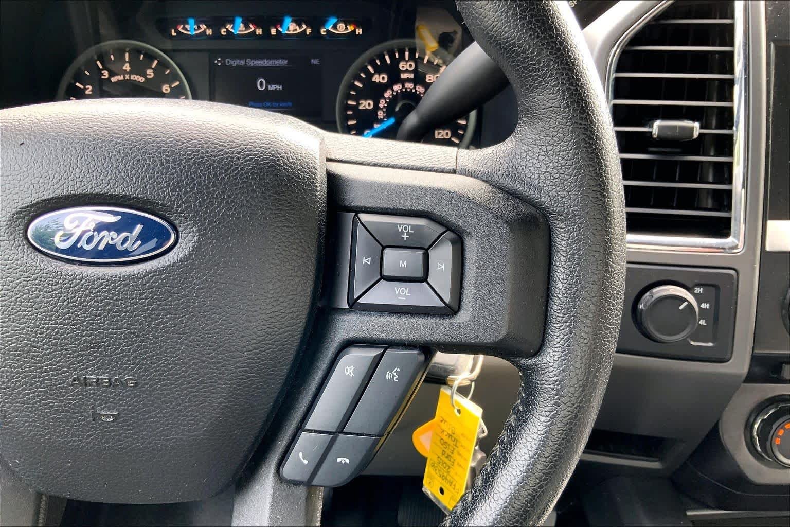 Used 2015 Blue Jeans Metallic Ford XLT image 25