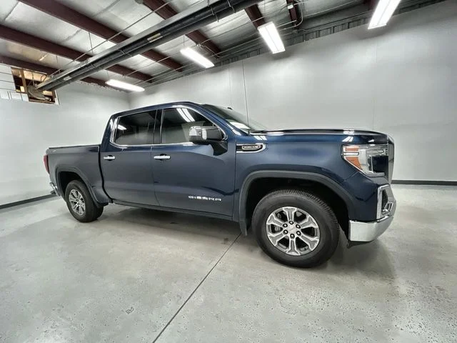 Used 2019 Blue GMC SLT image 9