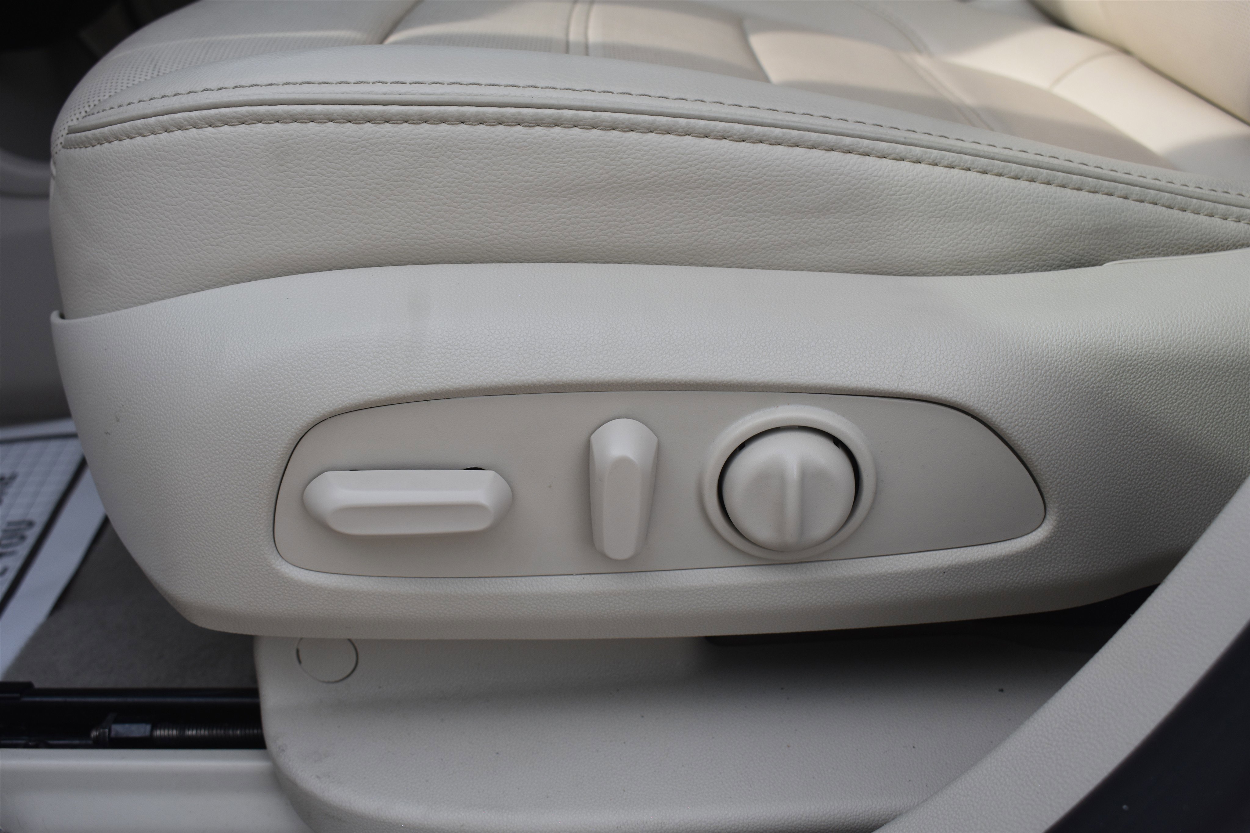 Used 2023 Summit White GMC Denali image 14