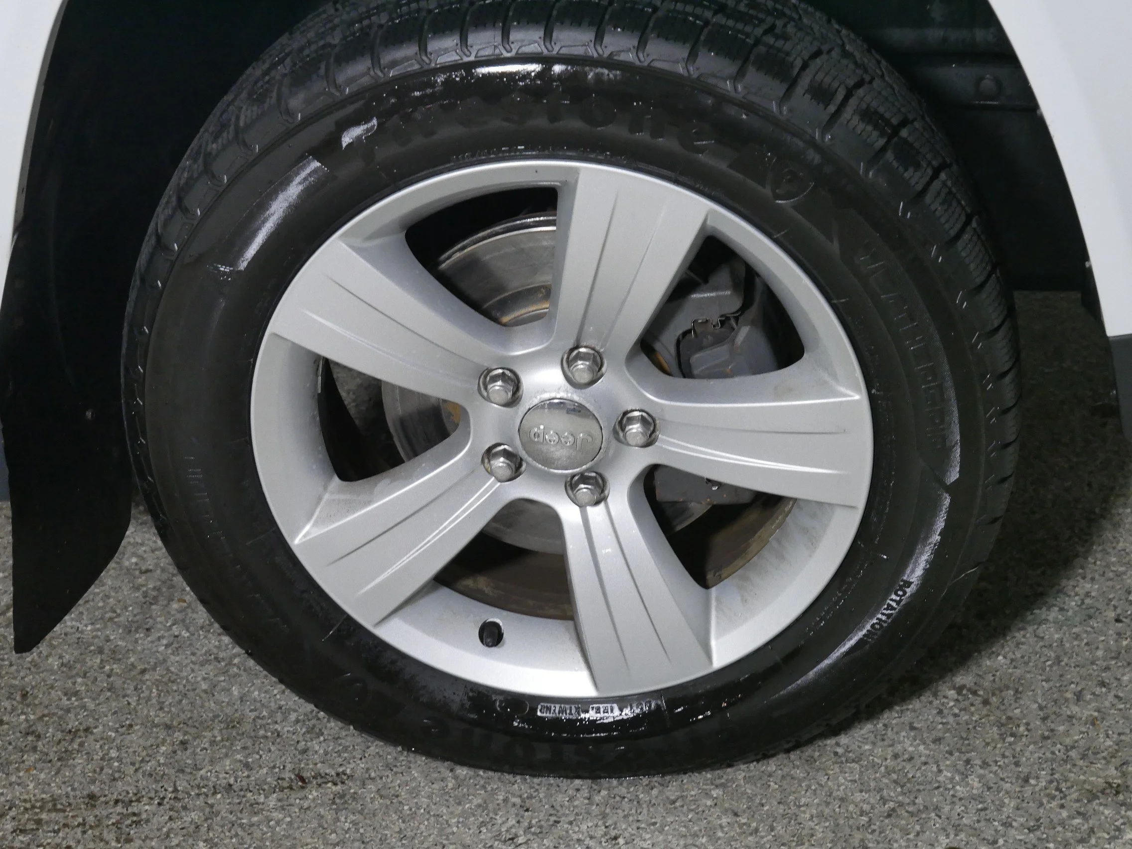 Used 2017 Bright White Clearcoat Jeep Sport image 15