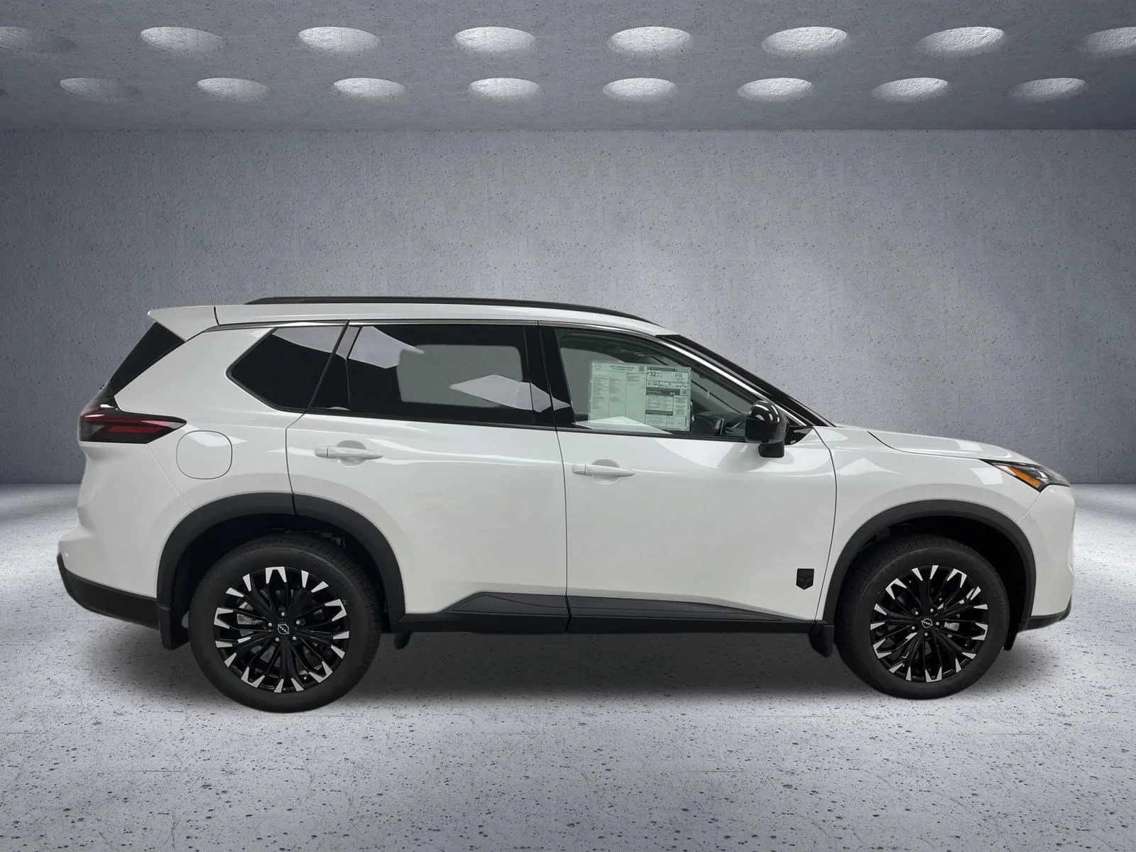 New 2026 Everest White Pearl TriCoat Nissan Dark Armor™ image 6