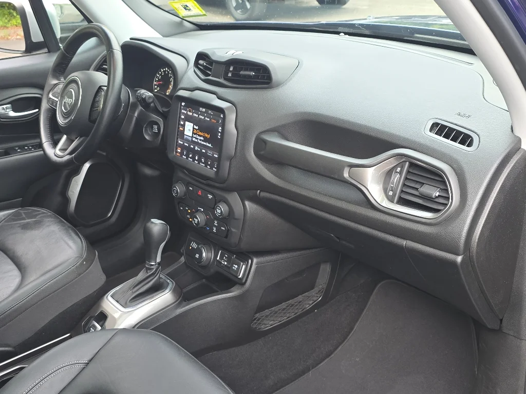 Used 2018 Jetset Blue Jeep Limited image 21