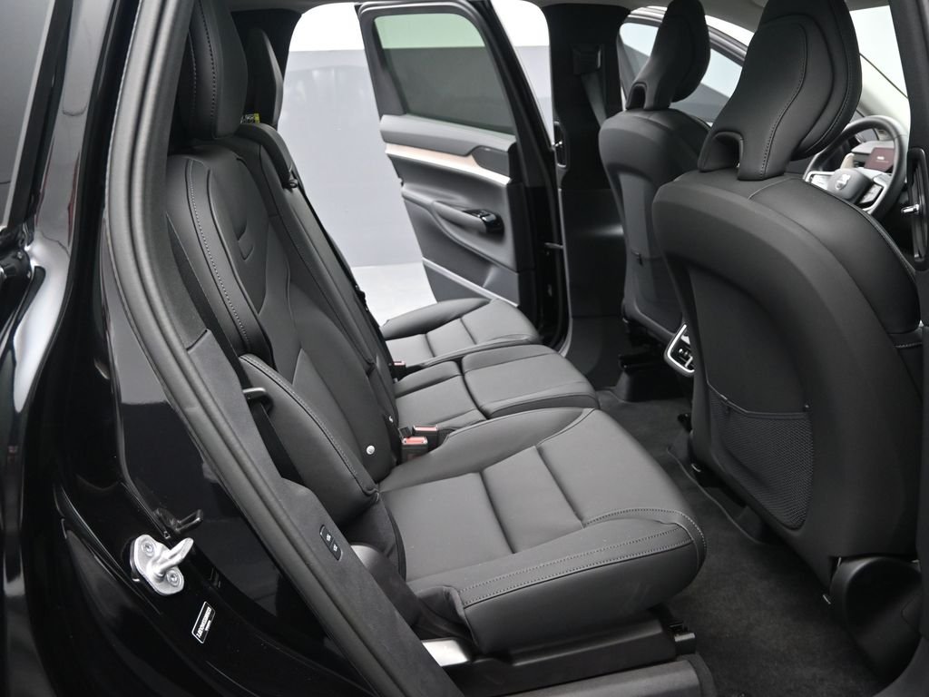 2025 Volvo EX90 Plus - Photo 19