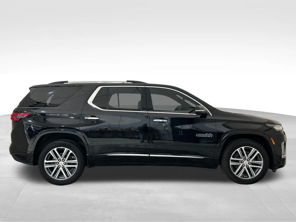 Used 2023 Black Chevrolet High Country image 7