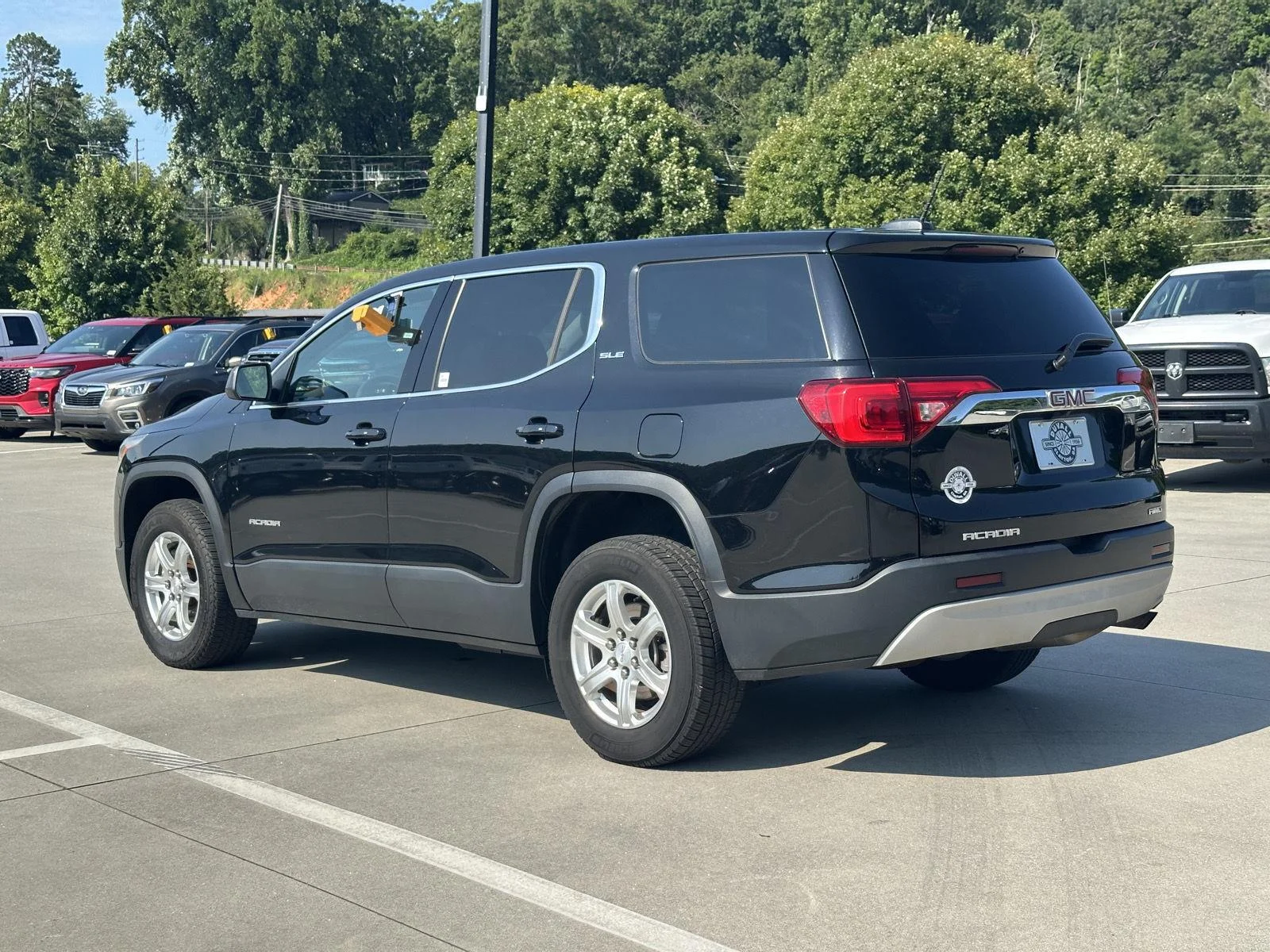 Used 2019 EBONY TWILIGHT METALLIC GMC SLE image 5