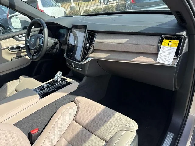 New 2026 Aurora Silver Volvo Ultra image 15