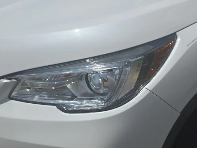 Used 2022 White Subaru Limited image 34