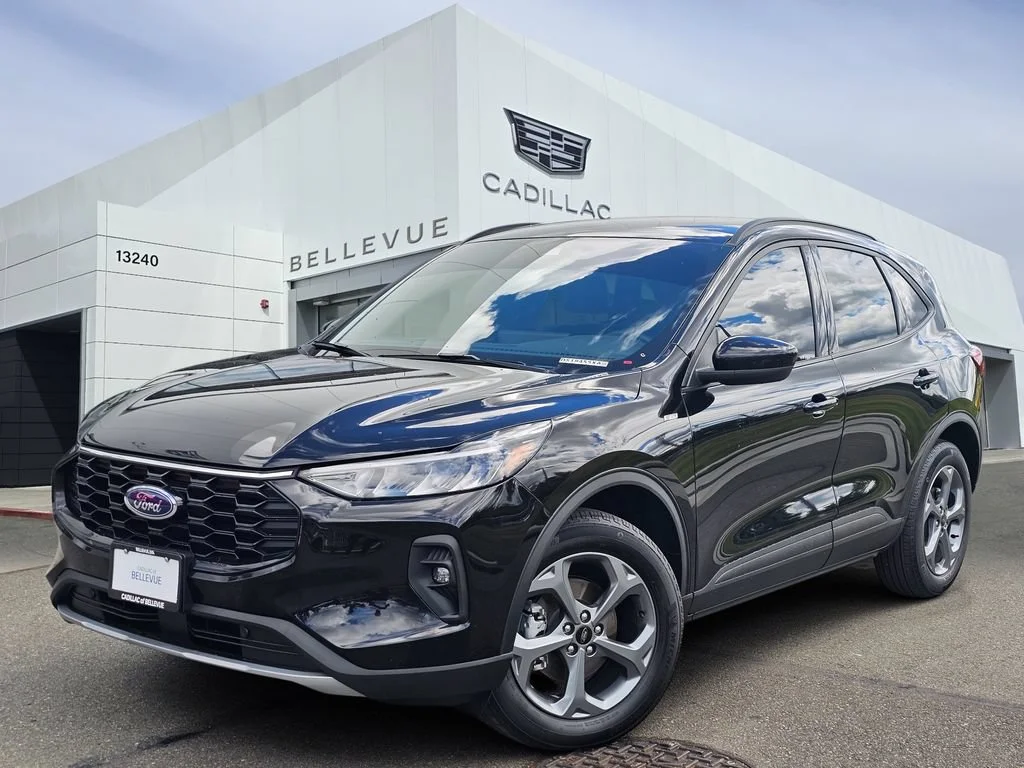 Used 2025  Ford ST-Line Select image 1