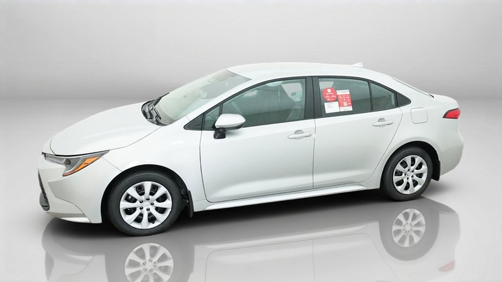 New 2027 Classic Silver Metallic Toyota LE image 33