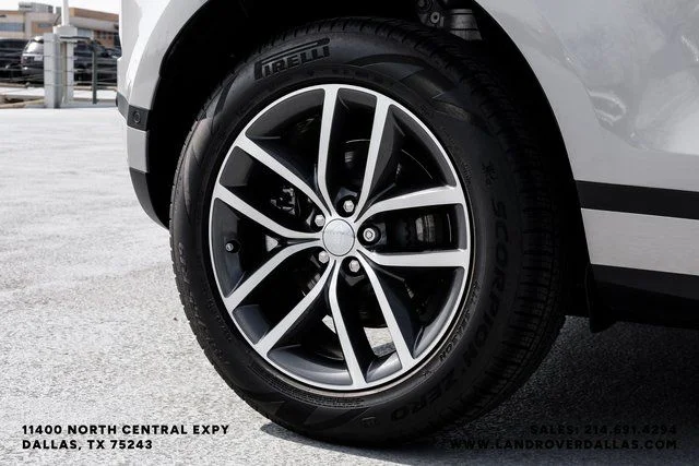 Used 2025 Silver Land Rover S image 59
