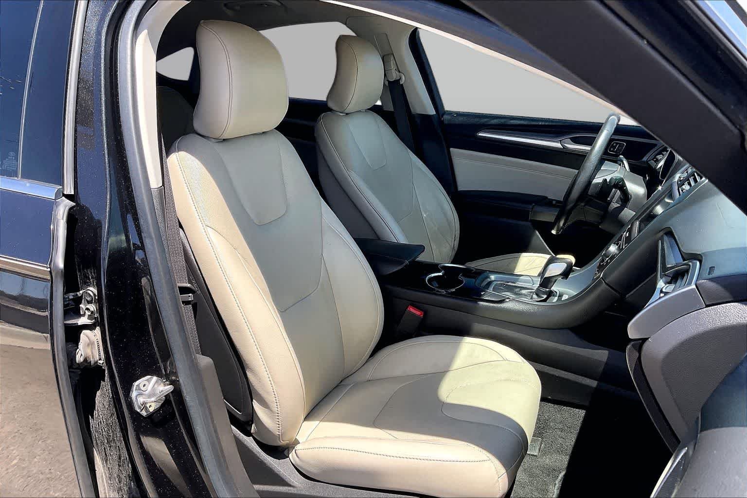 Used 2015 Tuxedo Black Ford Titanium image 9