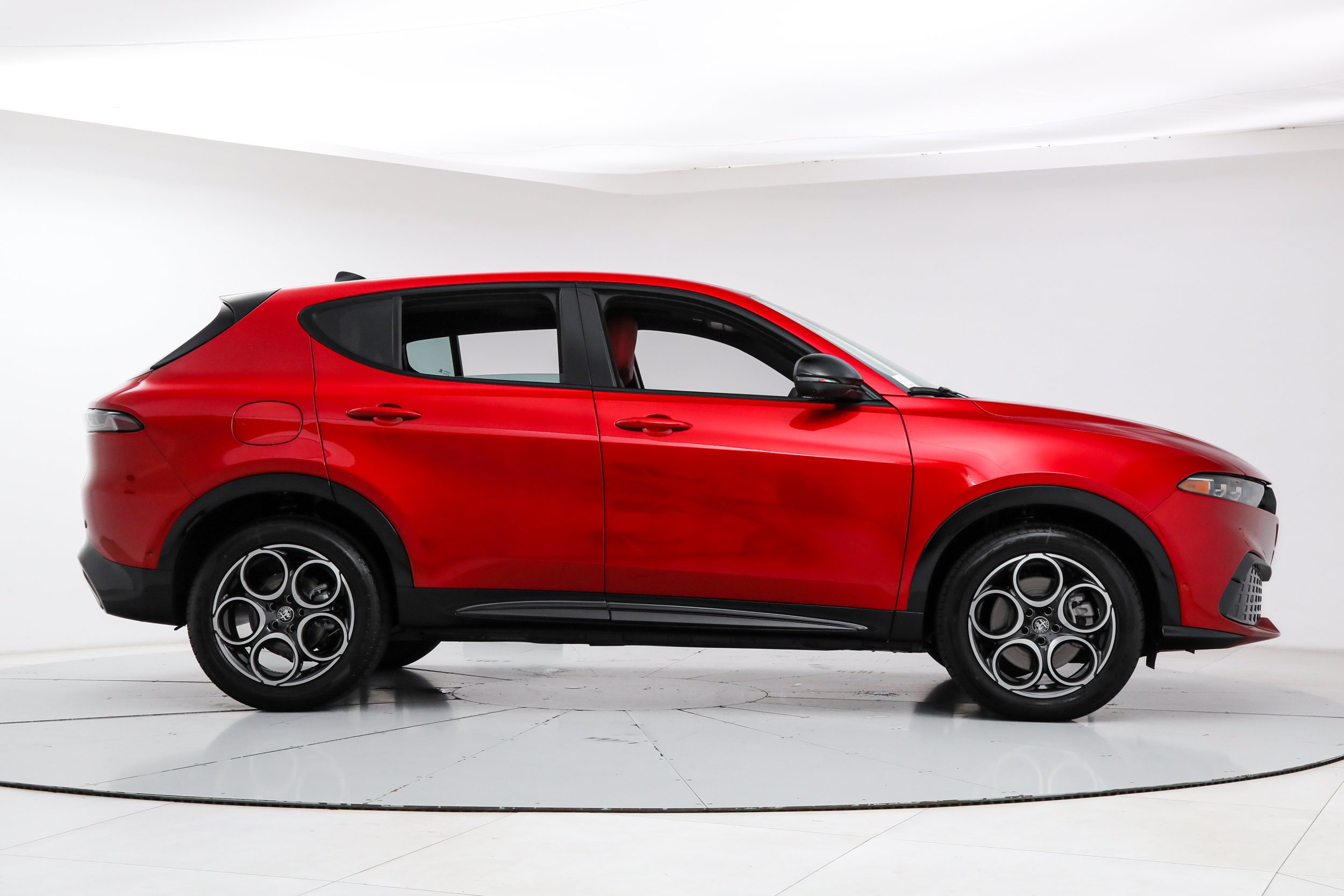 New 2026 Rosso Brera (Red) Exterior Paint Alfa Romeo Sprint image 6