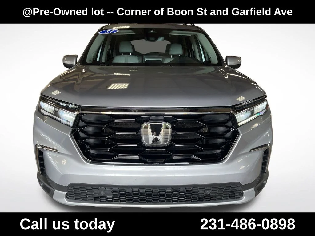 Used 2023  Honda Touring image 8