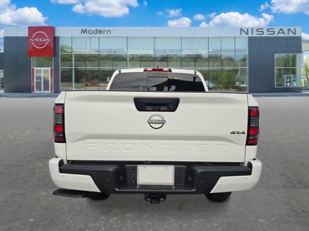 New 2026 Glacier White Nissan SV image 4