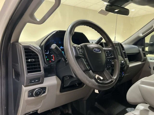Certified Used 2022 Oxford White Ford XL image 9