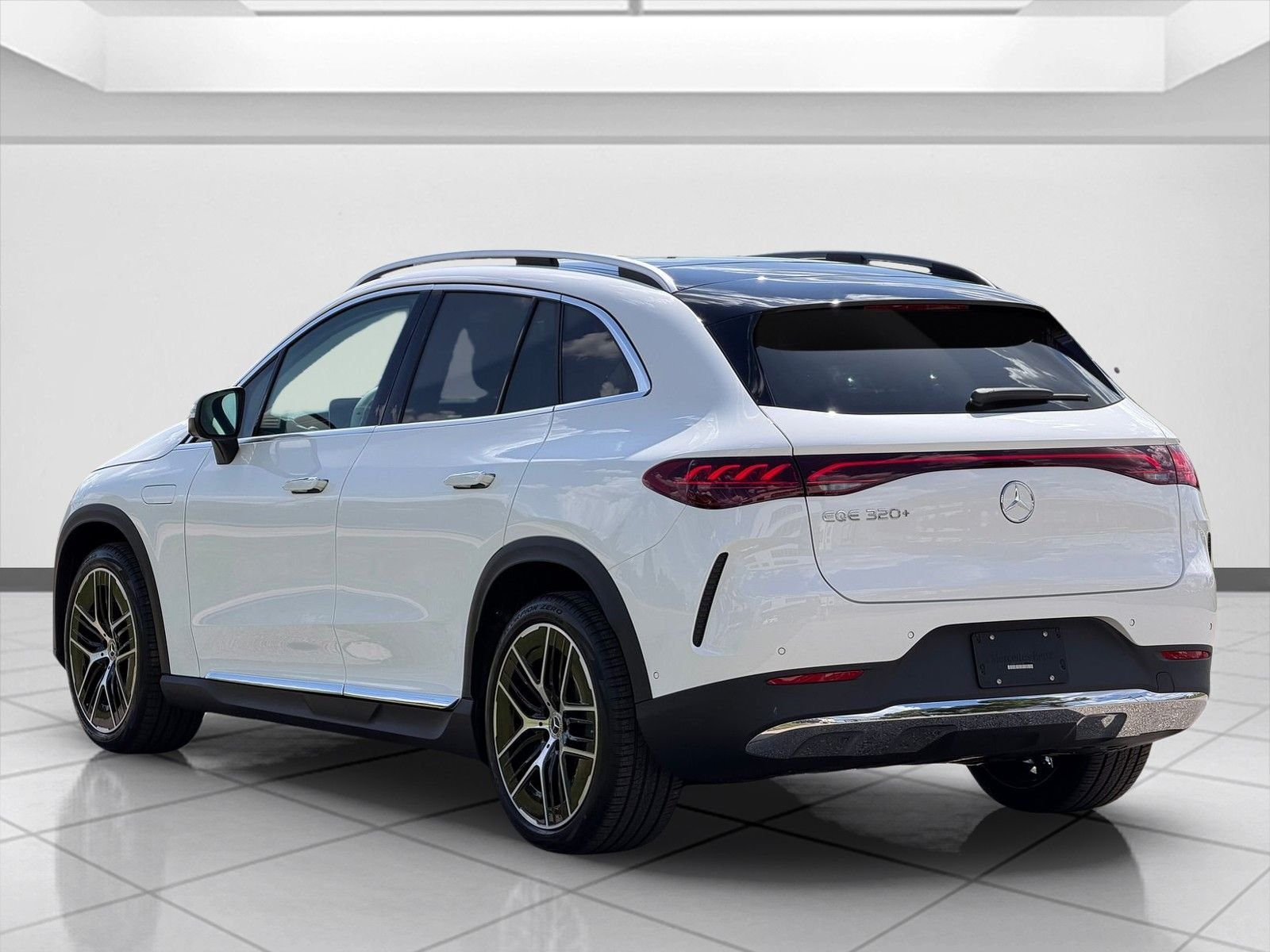 New 2027 Polar White Mercedes-Benz EQE 320+ image 4