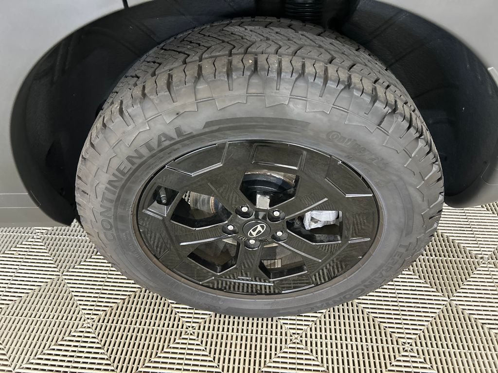 Certified Used 2025 Green Hyundai XRT image 11