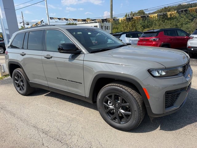 New 2027 Sting-Gray Clear-Coat Paint Jeep Altitude image 9