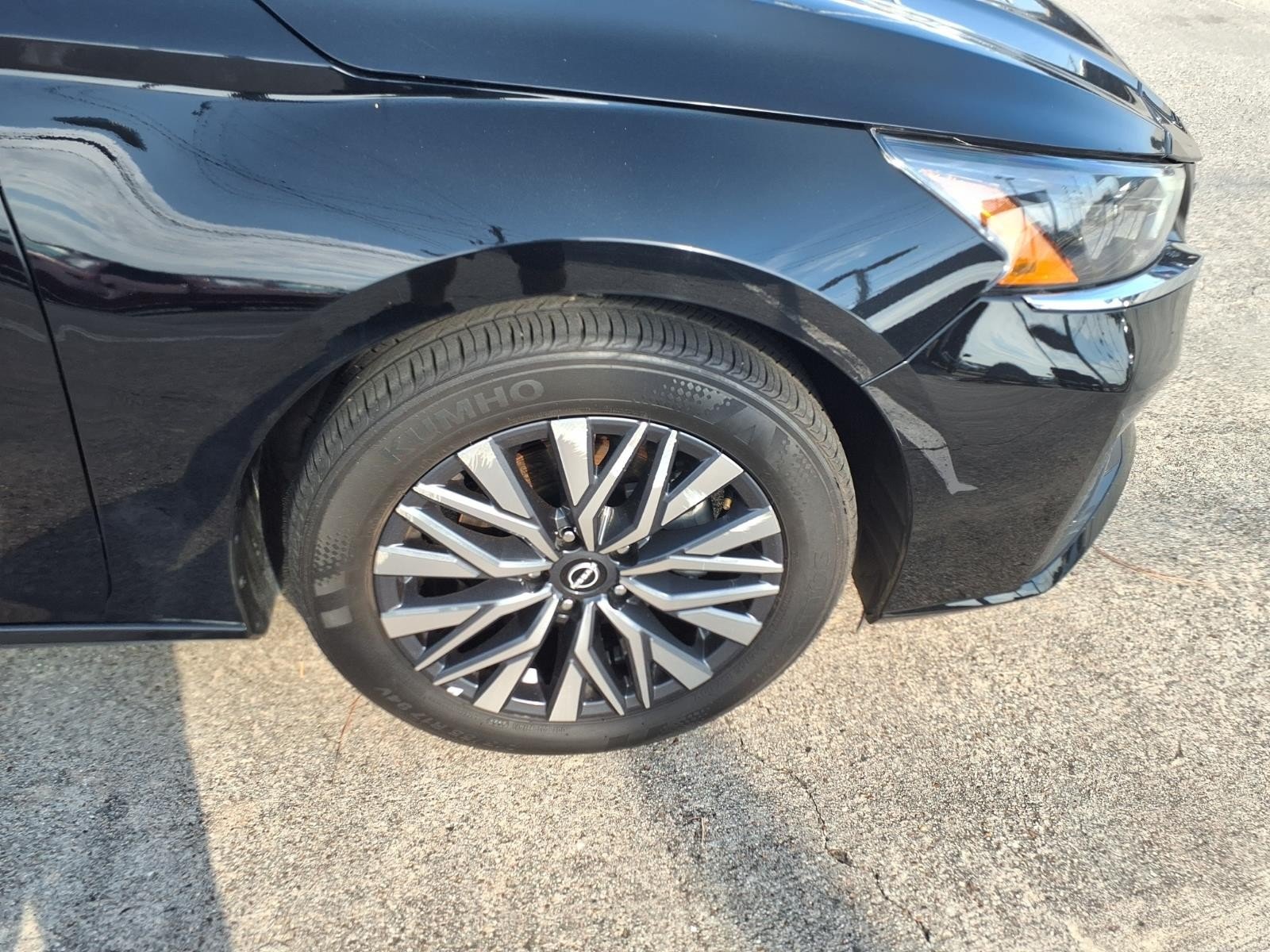 2025 Nissan Altima SV Black at Robbins Nissan