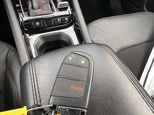 Used 2025 Silver Jeep Trailhawk image 29