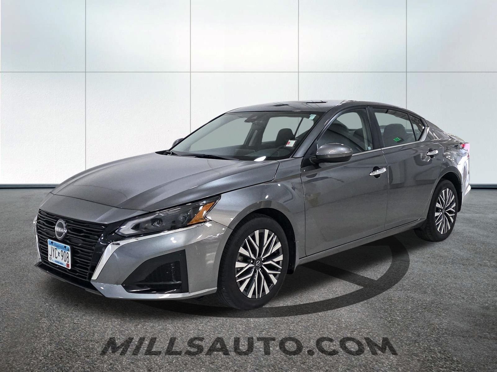 Used 2023 Nissan Altima SV with VIN 1N4BL4DW4PN302819 for sale in Willmar, Minnesota