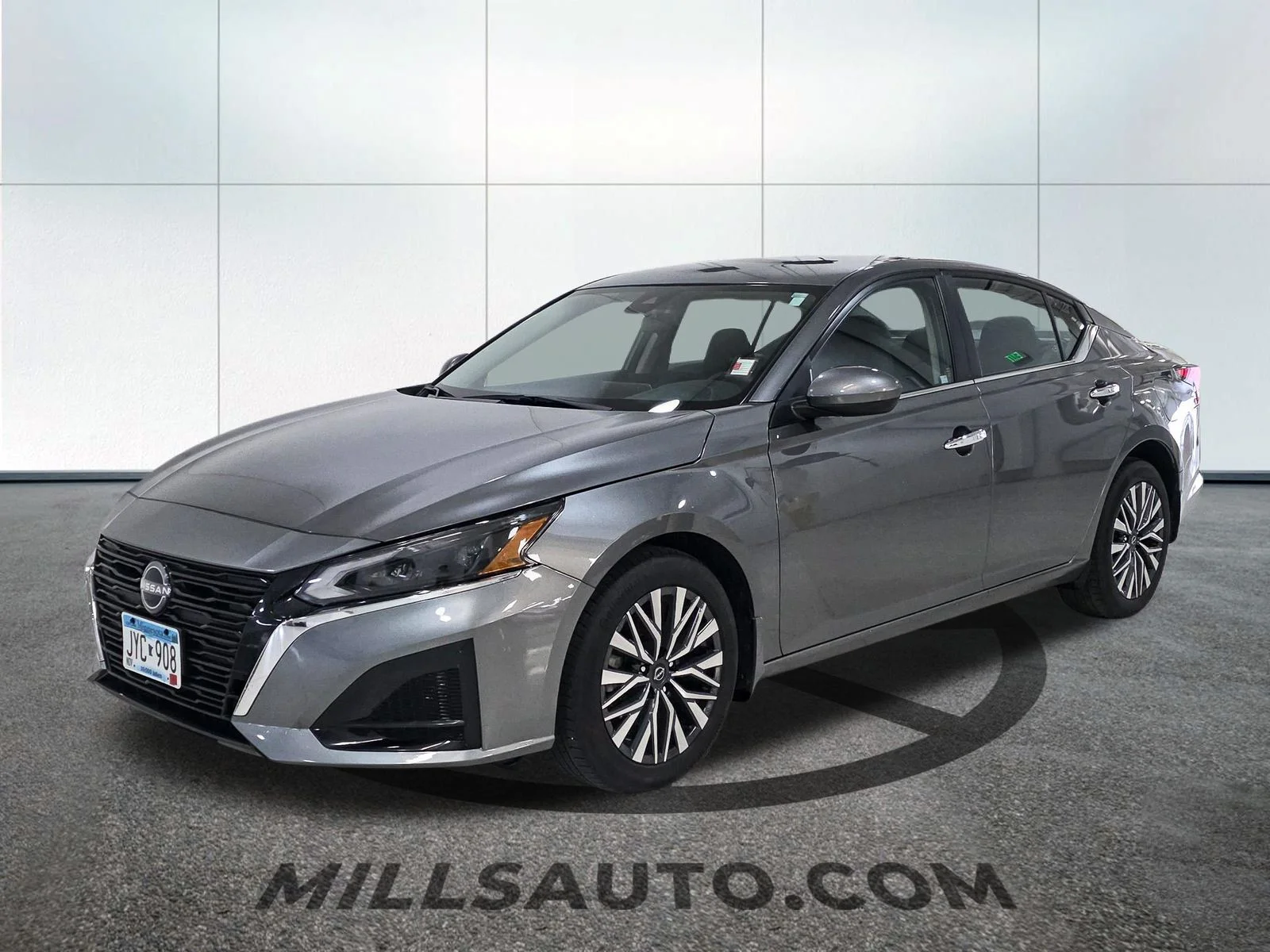 Used 2023 Nissan Altima SV with VIN 1N4BL4DW4PN302819 for sale in Willmar, Minnesota