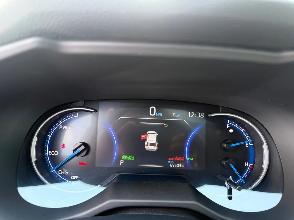 Used 2024 Blue Toyota XLE Premium image 15