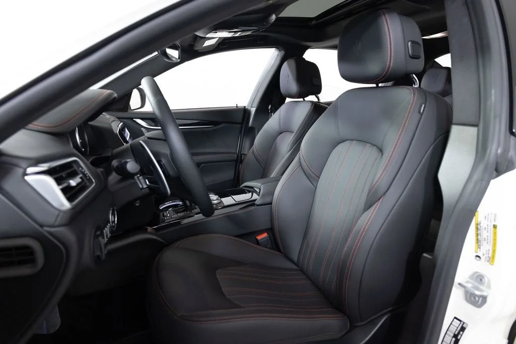 Used 2023 White Maserati Modena image 4