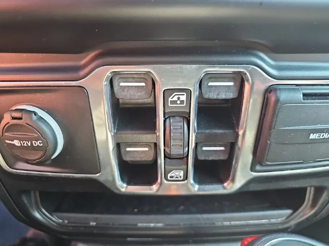 Used 2022 Black Jeep Unlimited Sport S image 28