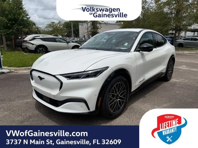 Used 2024 White Metallic Ford Premium image 3