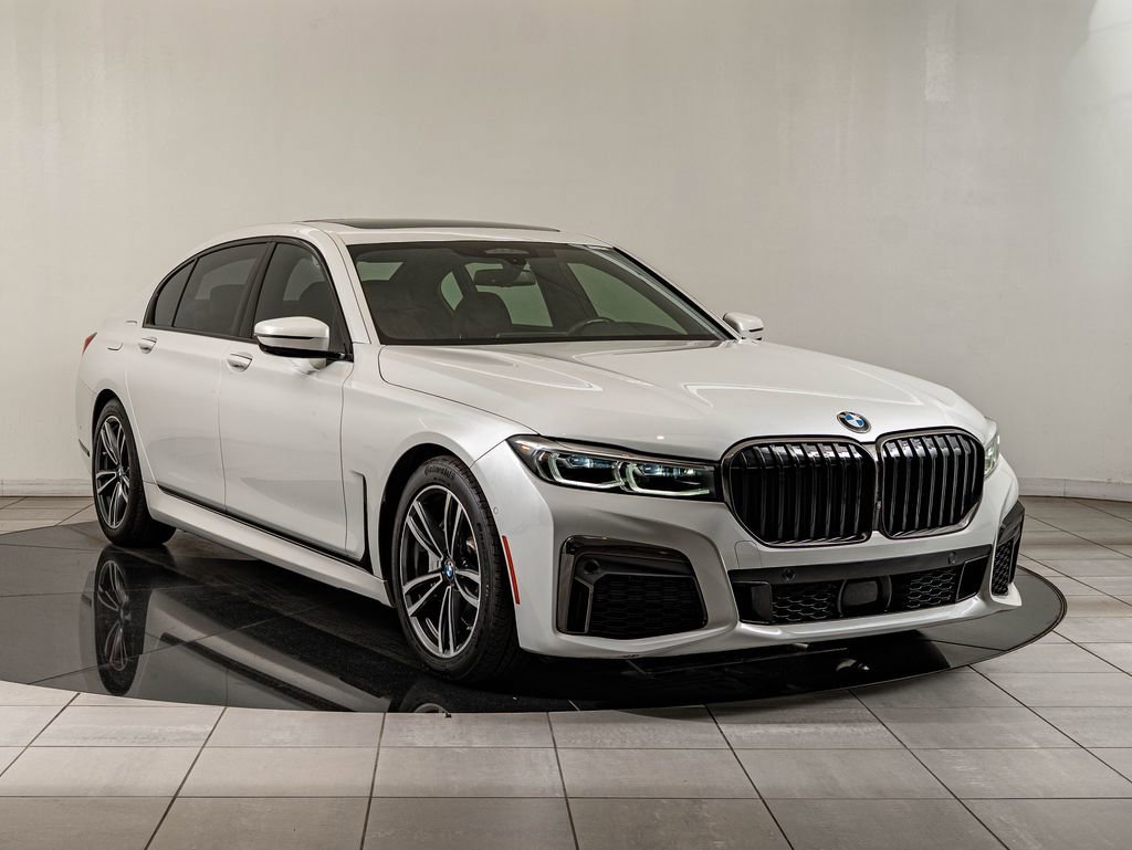 Used 2022 Mineral White Metallic BMW 750i xDrive image 3