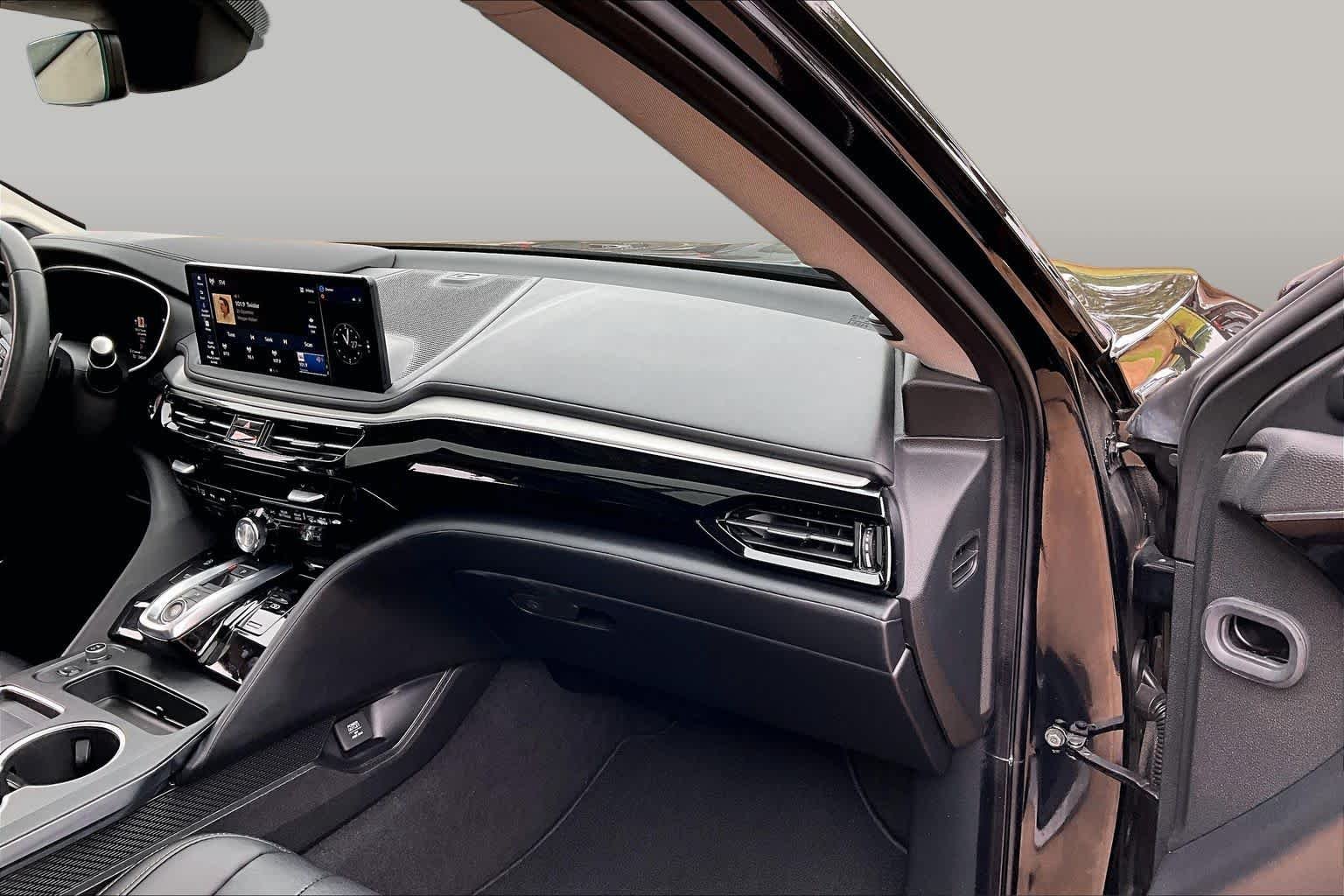 Used 2025 Majestic Black Pearl Acura w/Technology Package image 35