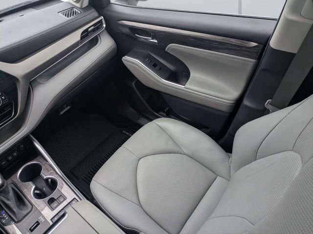 Used 2020 White Toyota Limited image 18