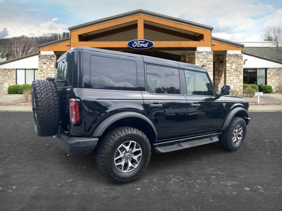 Used 2025 Shadow Black Ford Badlands image 5