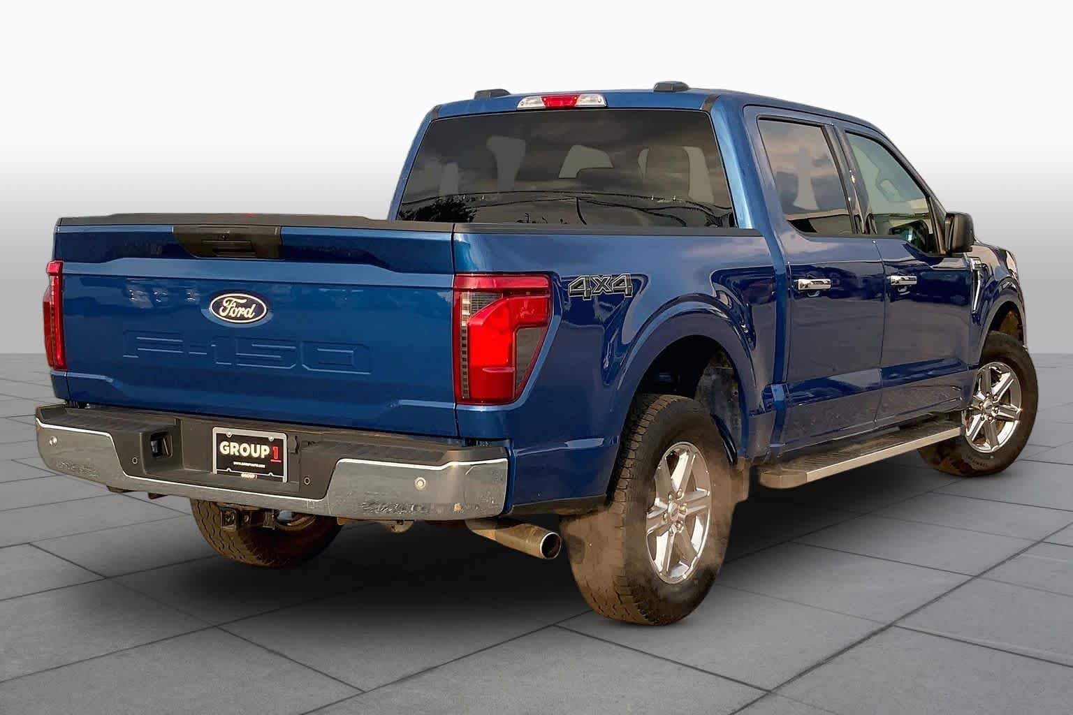 Used 2025 Atlas Blue Metallic Ford XLT image 13