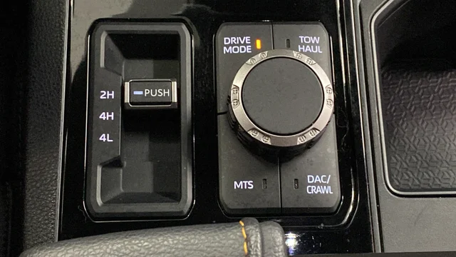 Used 2025 Ice Toyota SR5 image 27