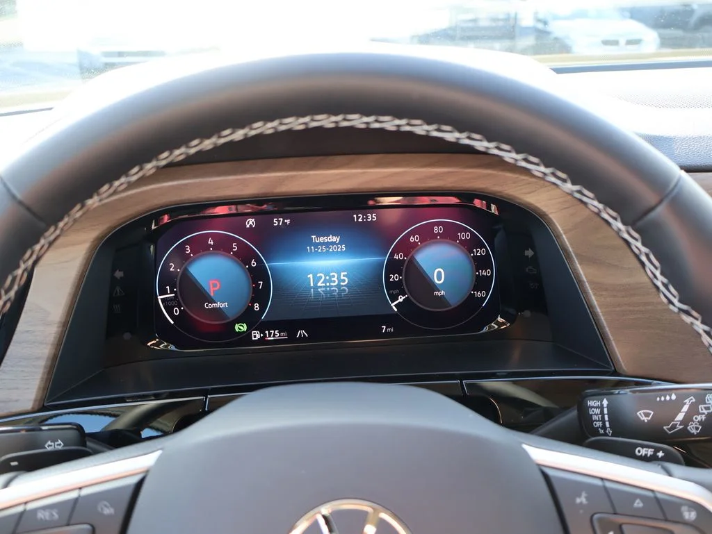 New 2026 White Volkswagen 2.0T SE w/Technology image 32