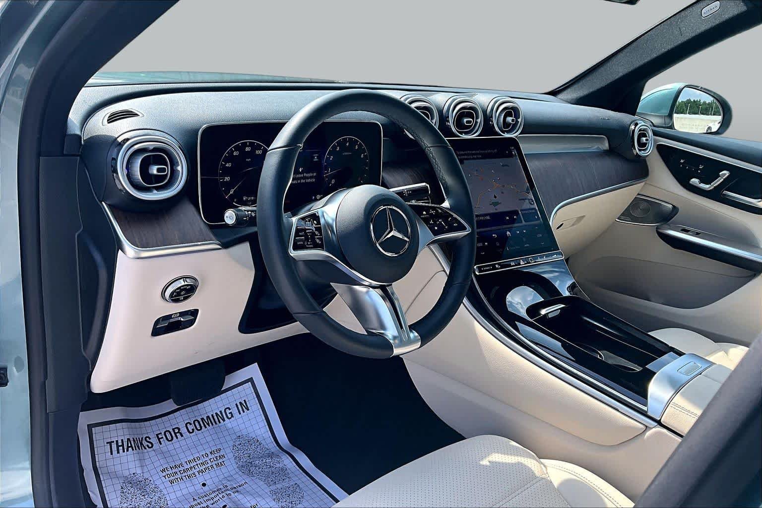 Used 2026 Verde Silver Metallic Mercedes-Benz GLC 300 image 17