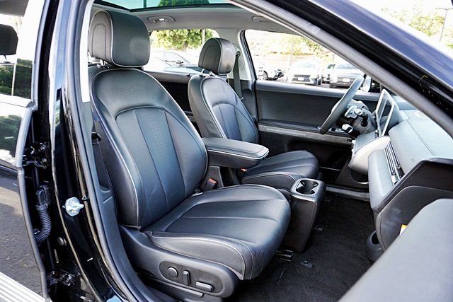 Used 2024 Black Hyundai Limited image 12