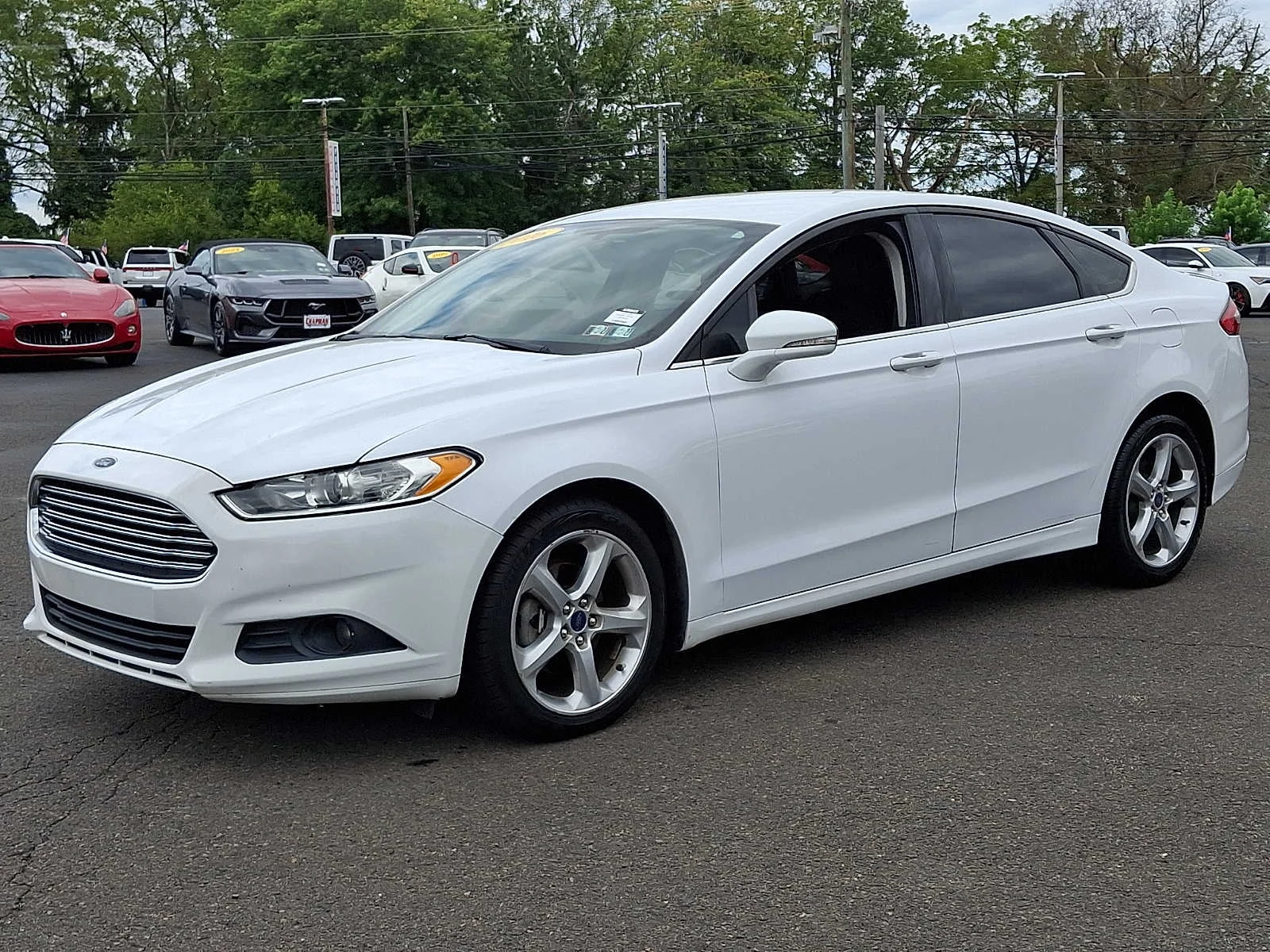 Used 2016 White Ford SE image 3