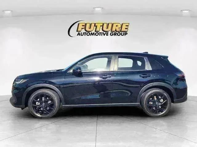Used 2023  Honda Sport image 6