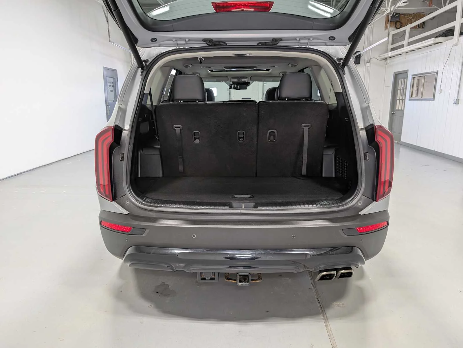 Used 2022 Wolf Gray Kia EX image 41