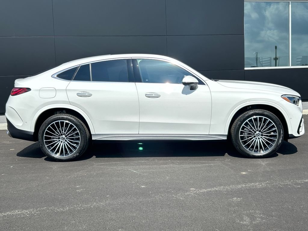 New 2026 Polar White Mercedes-Benz GLC300 image 9