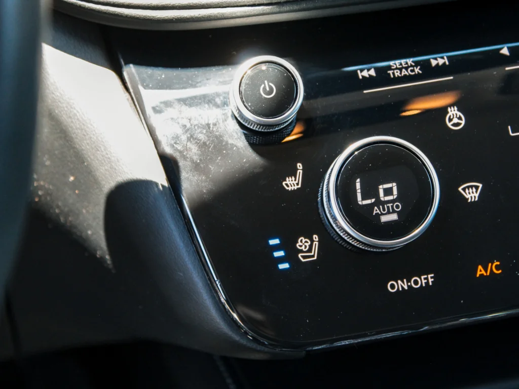 Used 2025 Graphite Shadow INFINITI LUXE image 19