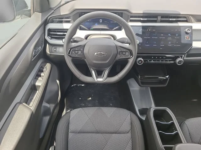 New 2027 Summit White Chevrolet LT image 11