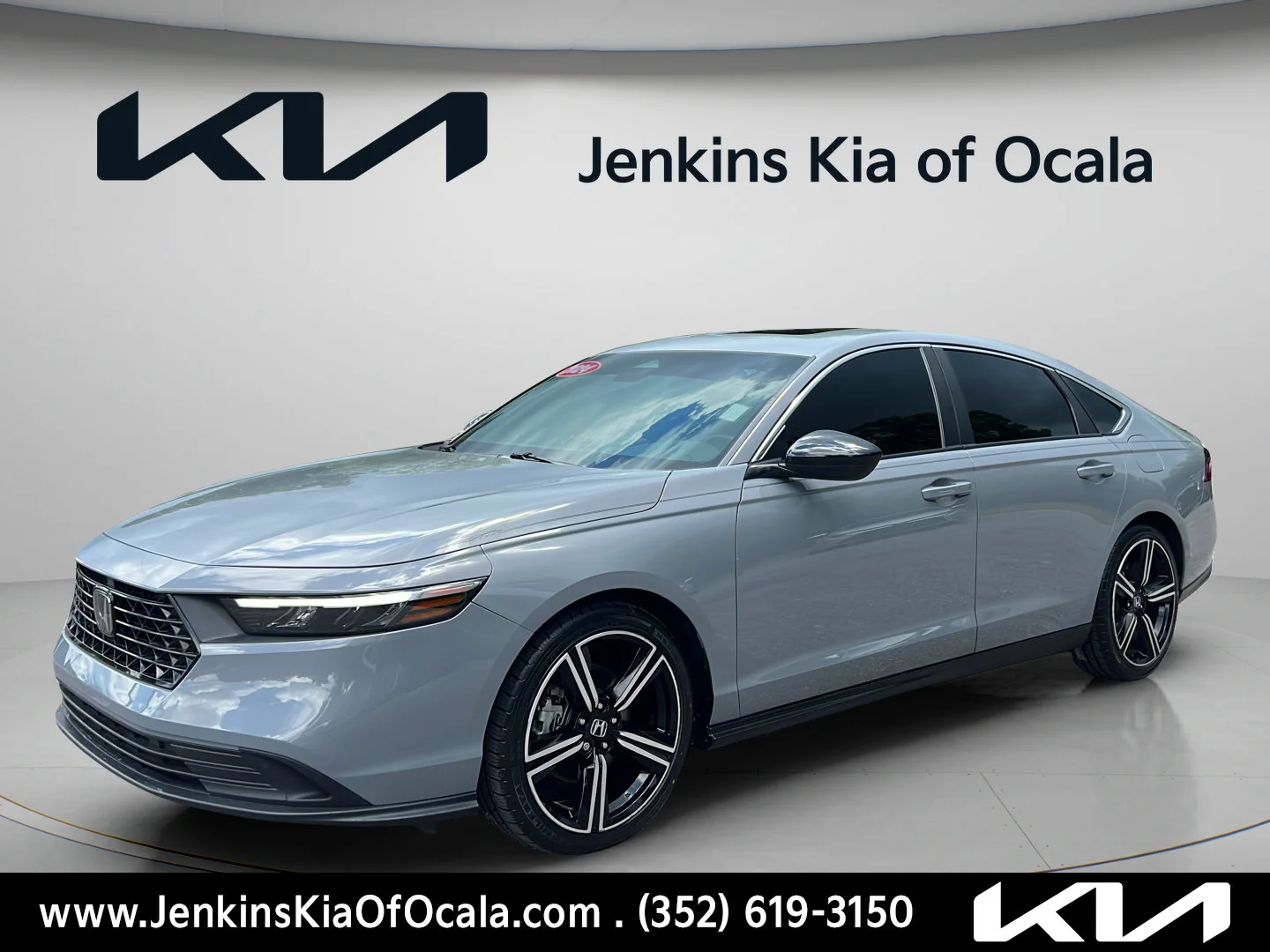 Used 2024 Gray Honda Sport image 7