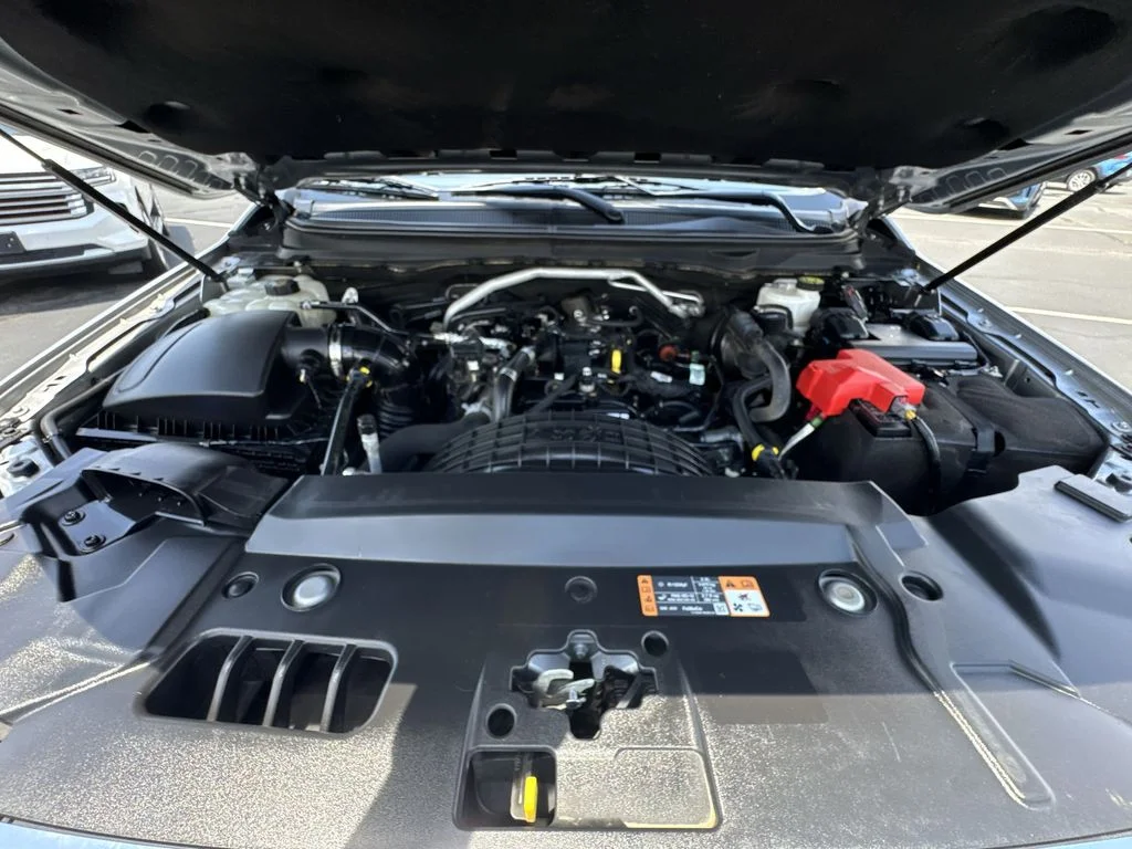 Used 2021 Silver Ford Lariat image 29