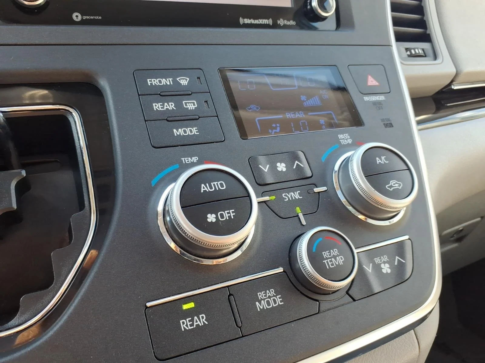 Used 2019 Midnight Black Metallic Toyota XLE image 26