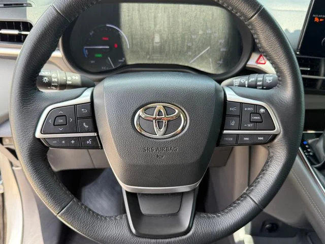 Certified Used 2022 Silver Toyota XLE image 12